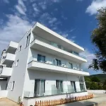 Otto 3* Ksamil