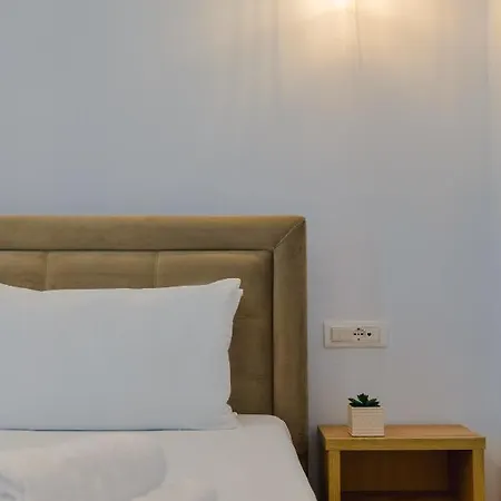 Otto 3* Ksamil
