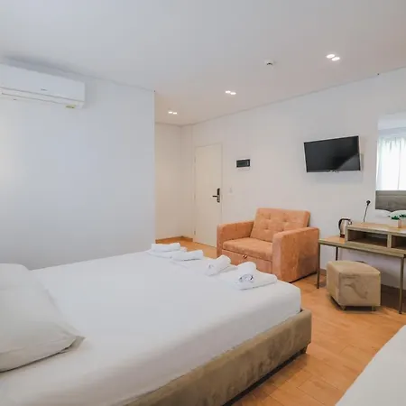 Otto 3* Ksamil