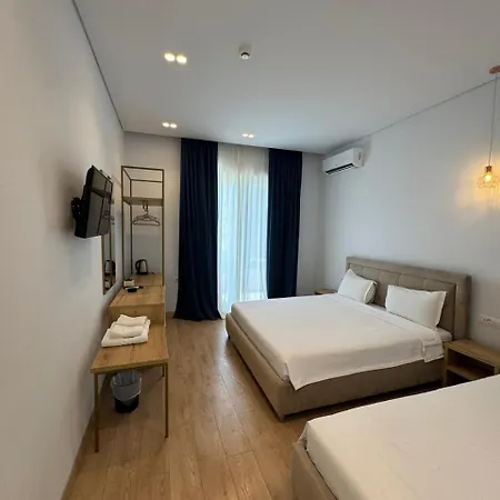 Otto 3* Ksamil