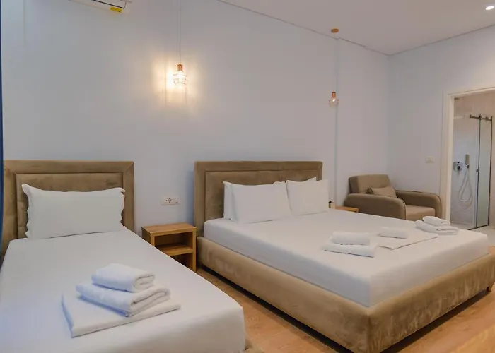 Otto فندق كساميل