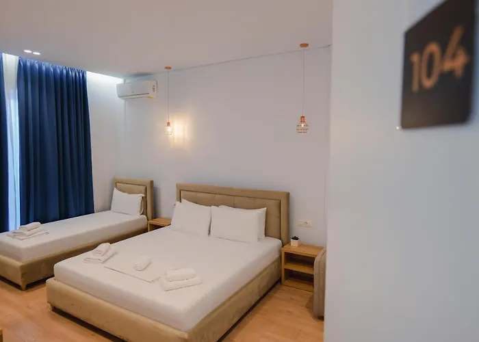 Otto فندق كساميل