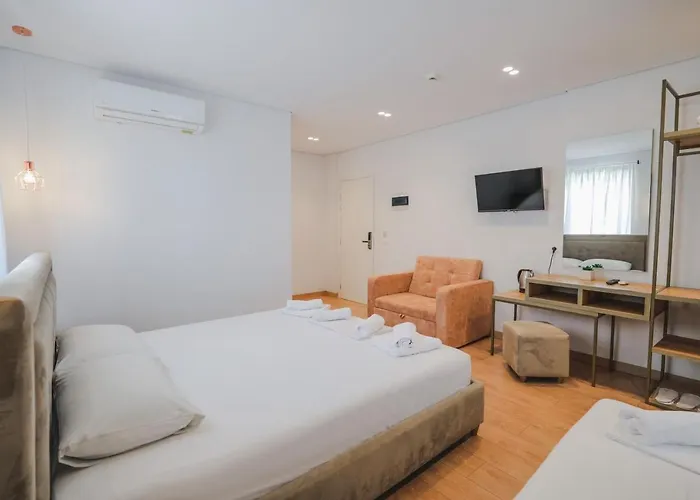 Otto 3* Ksamil