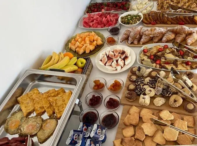 Otto فندق كساميل